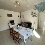 Vakantiehuis Charmante Maison A Saint-jean-de-monts, 400m De La Plage, Terrasse, Jardin, Parking Et Menage Inclus - Fr-1-224c-198 *