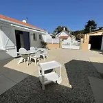 Vakantiehuis Charmante Maison A Saint-jean-de-monts, 400m De La Plage, Terrasse, Jardin, Parking Et Menage Inclus - Fr-1-224c-198 *