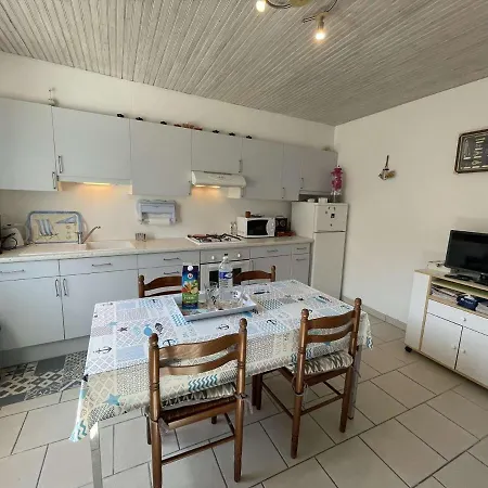 Charmante Maison A Saint-jean-de-monts, 400m De La Plage, Terrasse, Jardin, Parking Et Menage Inclus - Fr-1-224c-198 Ferienhaus Saint-Jean-de-Monts