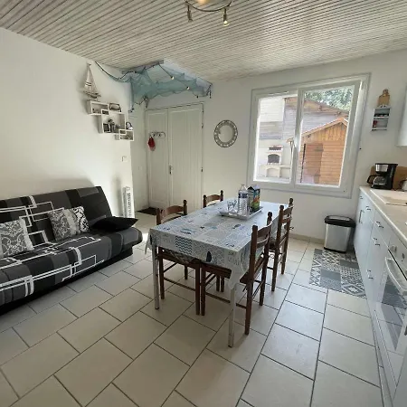 Charmante Maison à Saint-jean-de-monts, 400m De La Plage, Terrasse, Jardin, Parking Et Ménage Inclus - Fr-1-224c-198 * Saint-Jean-de-Monts