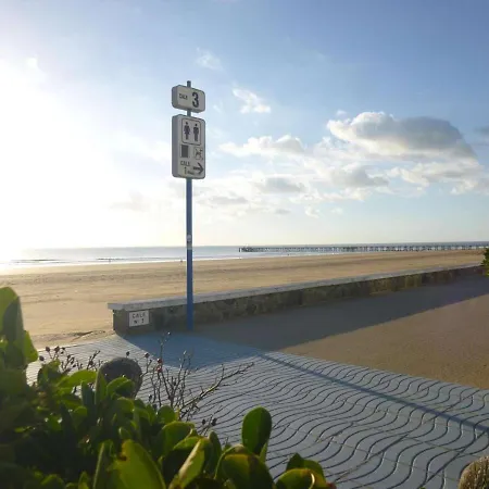 Holiday home Charmante Maison A Saint-jean-de-monts, 400m De La Plage, Terrasse, Jardin, Parking Et Menage Inclus - Fr-1-224c-198 *